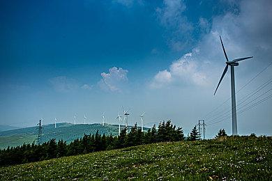 《海克斯炸欢天：英雄联盟外传》还将登陆网飞游戏平台